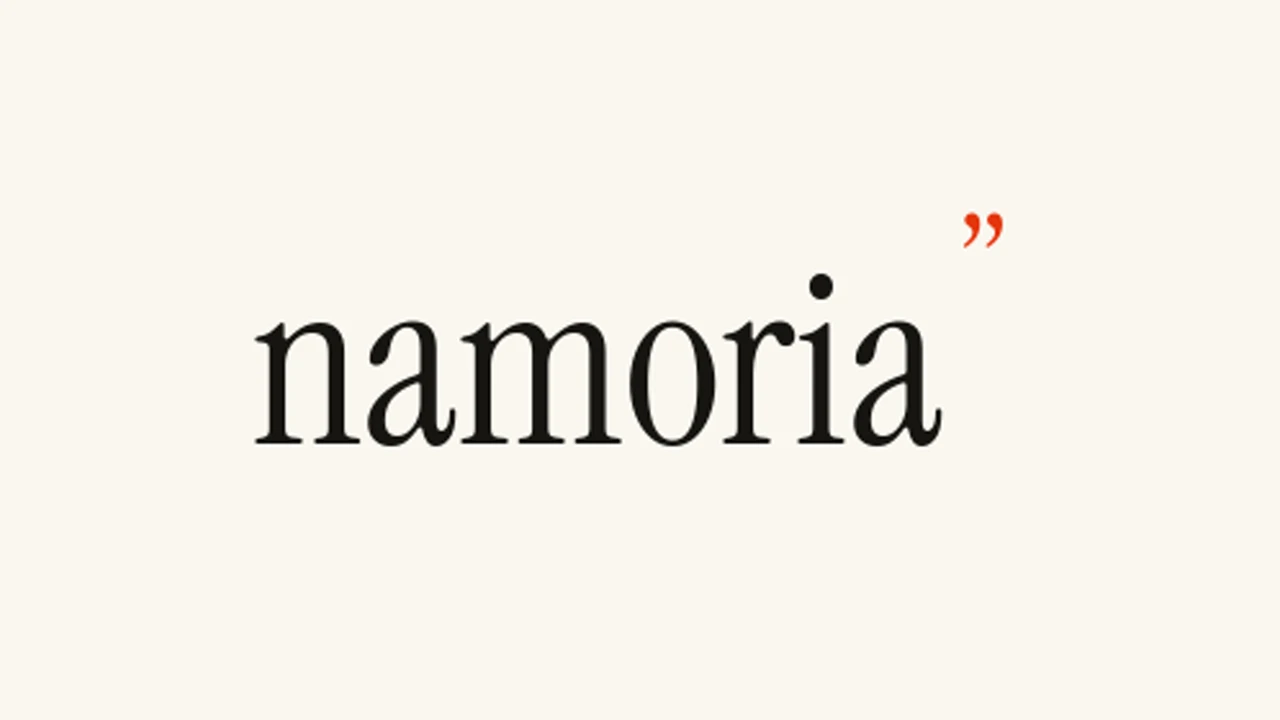 Mot-symbole de la marque namoria sur fond crème